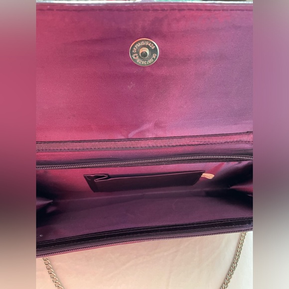 Vintage Clutch Purse with Silvertone Accessories - Picture 3 of 7